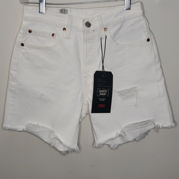Levi's Pants - NWT Levi's Premium Women Mid Length Shorts Size 26